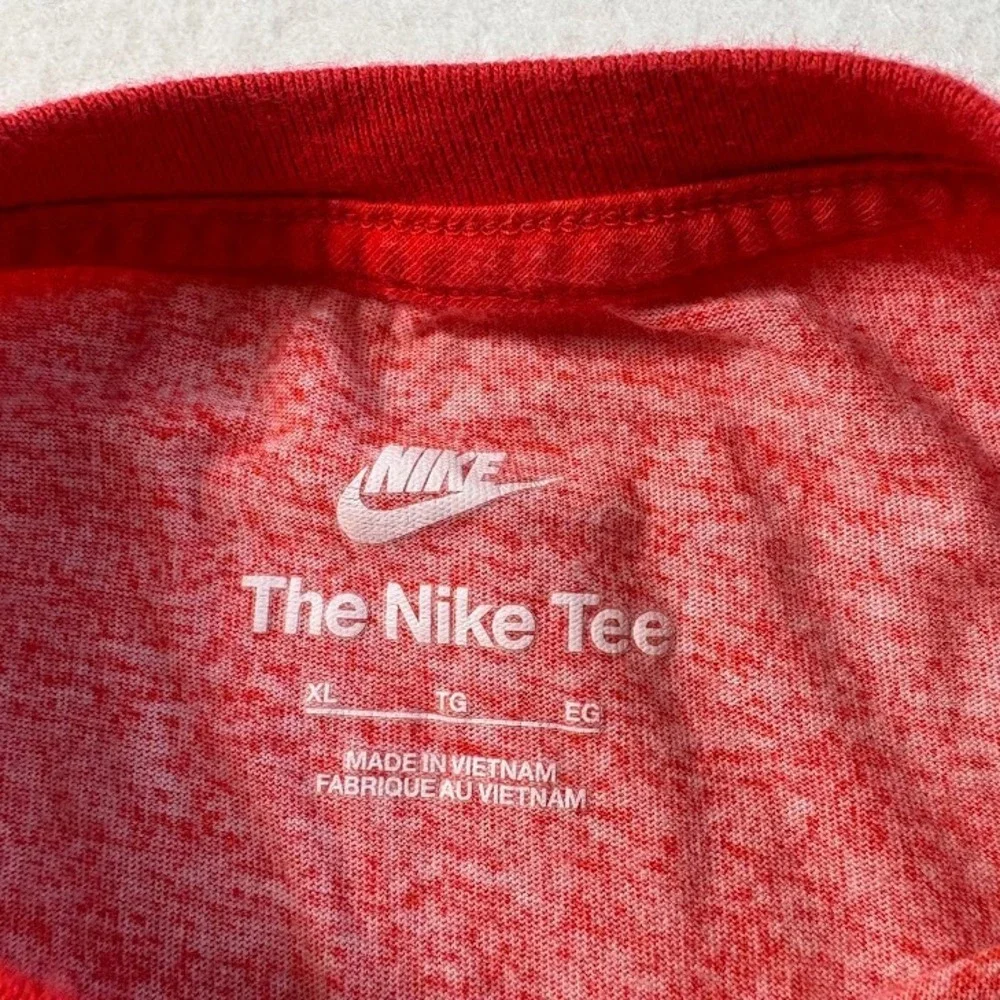 Nike Boys Size XL Tee Shirt Red Airbrush Short Sleeve‎ Cotton